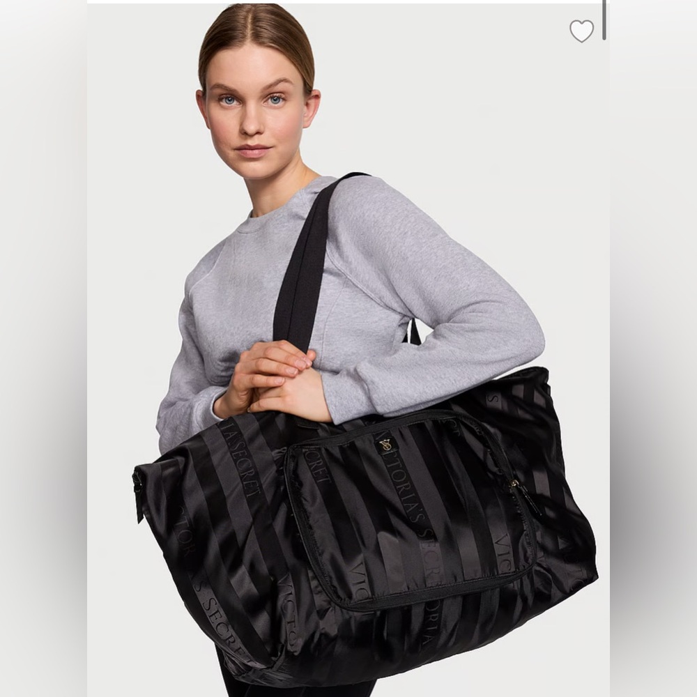 ⚜️NWT VICTORIA'S SECRET Packable Weekender Bag⚜️